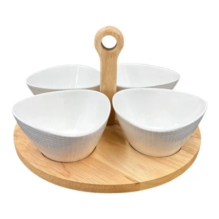 اردورخوری بامبو با چهار پیاله سرامیکی سفید رنگ و طراحی منحنی.