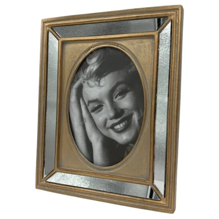 قاب عکس مدل 4537 با طراحی کلاسیک و رنگ‌های طلایی و نقره‌ای.