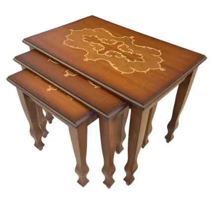 میز عسلی تمام چوبی با منبت‌کاری‌های ظریف و هنری