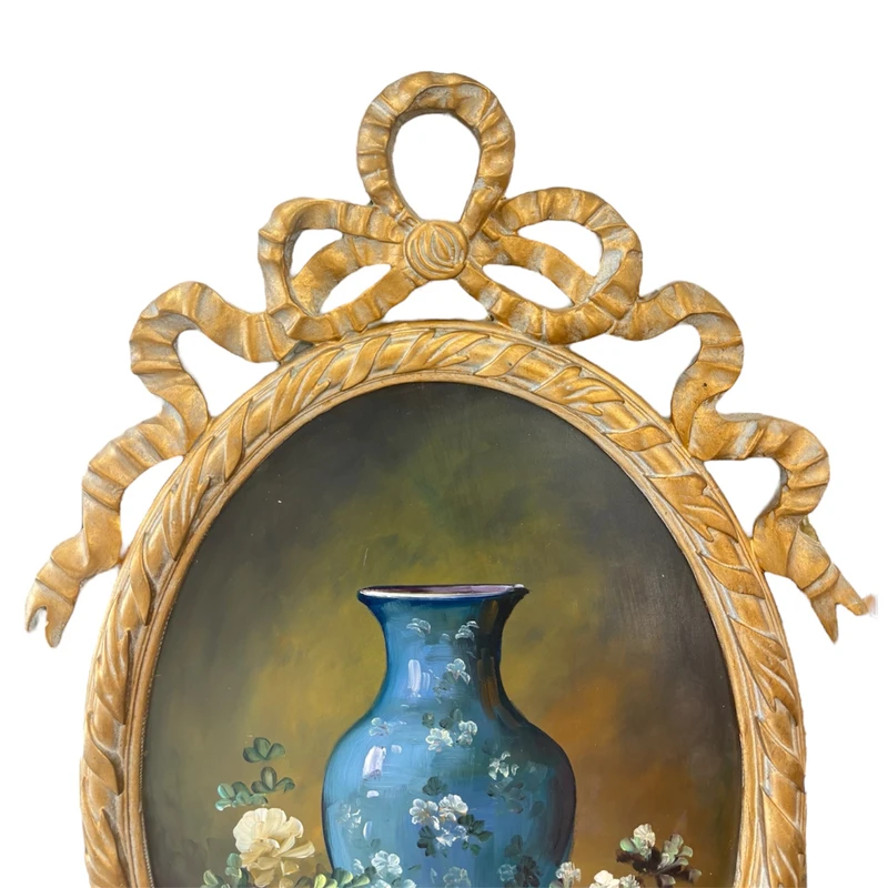 نمای نزدیک تابلو رنگ روغن با قاب فایبر گلاس طرح گلدان آبی با جزئیات گلها نمای نزدیک تابلو رنگ روغن با قاب فایبر گلاس طرح گلدان قرمز با جزئیات گلها