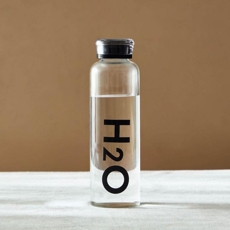 بطری آب پیرکس H2O (6) بطری آب پیرکس H2O با طراحی شفاف و درب فلزی