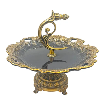 شیرینی خوری گلدکیش مدل لوتوس با طراحی گلبرگی و بدنه چینی