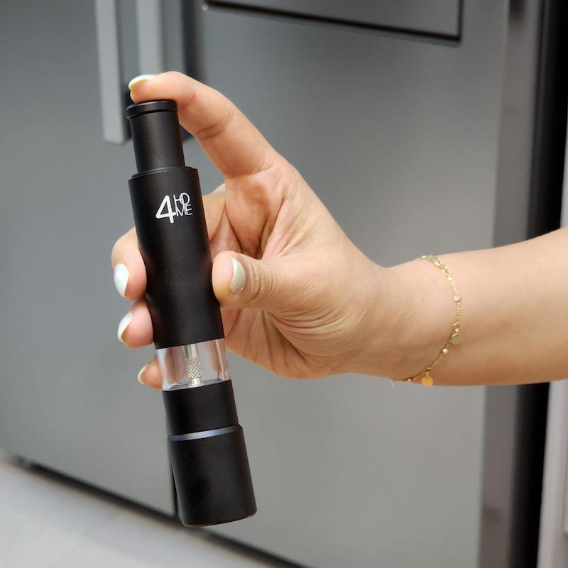 فلفل ساب اتودی مشکی 4home (3) فلفل ساب اتودی مشکی 4home با طراحی استوانهای و بدنه مشکی مات