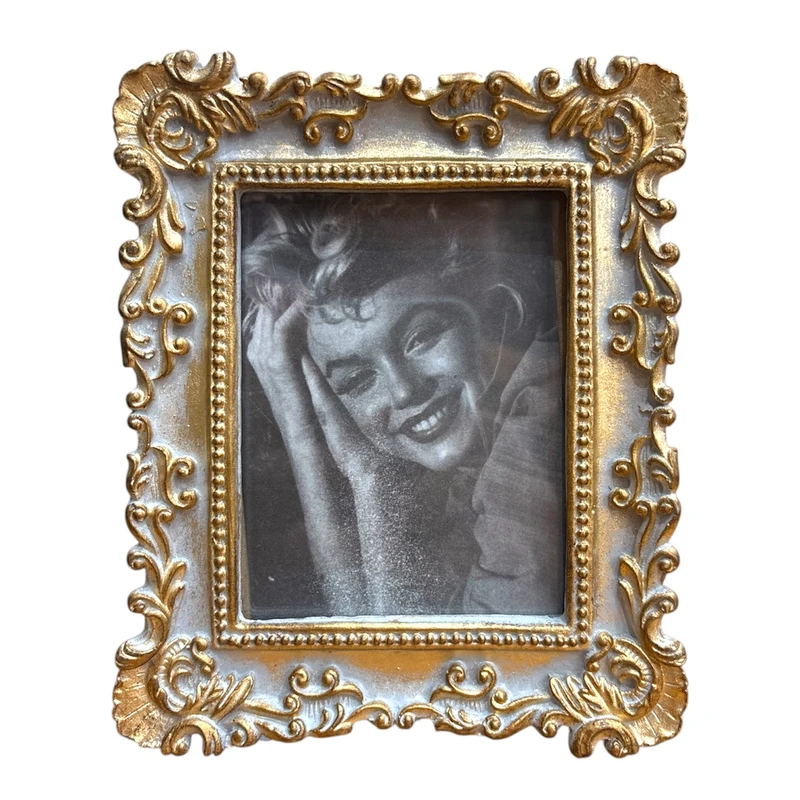 قاب عکس مدل ۲۰۲۲ (2) قاب عکس رومیزی مدل ۲۰۲۲ با پایه مقاوم و فرم مستطیلی