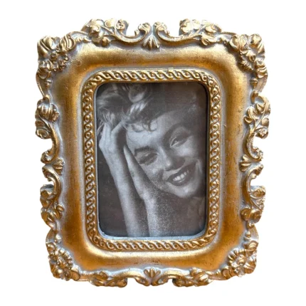 قاب عکس رومیزی مدل ۳۰۲۴ با پایه‌ مقاوم و فرم مستطیلی