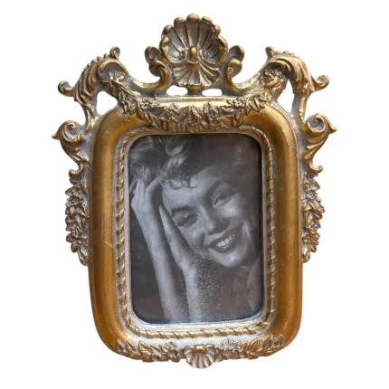 قاب عکس رومیزی مدل ۳۰۲۴ با پایه‌ مقاوم و فرم مستطیلی