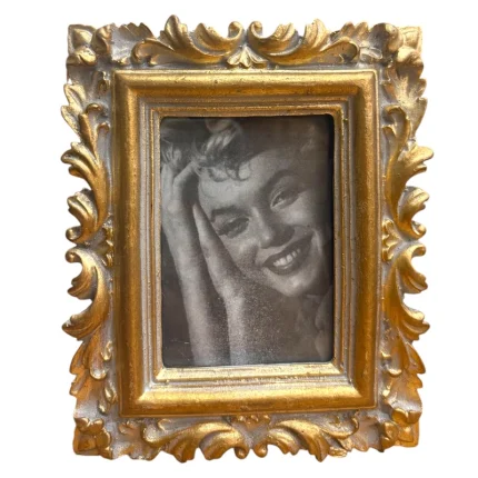 قاب عکس فلزی کد ۲۰۲۲ مناسب برای عکسهای پرتره و رومیزی