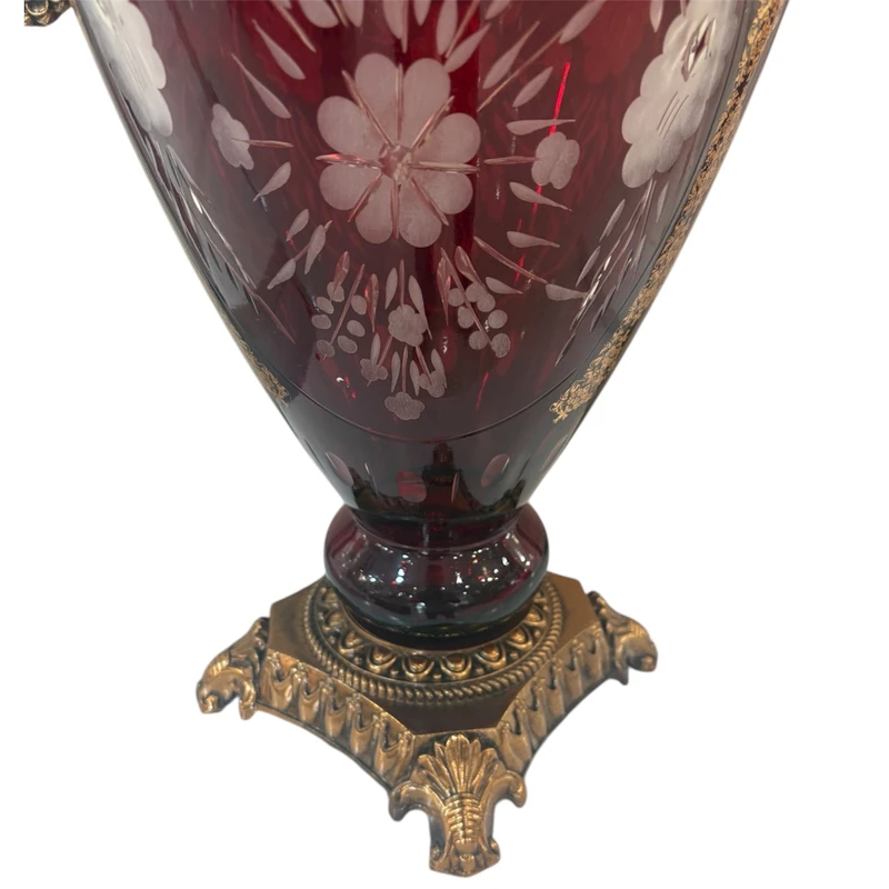 گلدان دکوری مدل ترنج (3) گلدان دکوری مدل ترنج با طراحی لوکس و دستگیره های طلایی